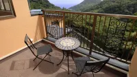 Hana No Kaze - Mountain view
