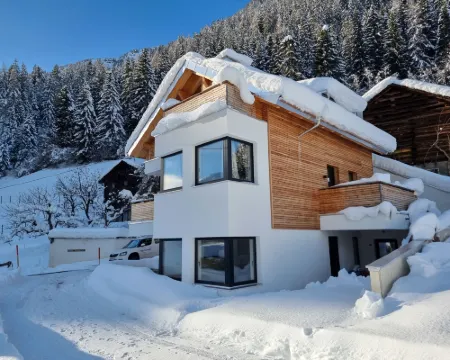 Home Fuchsbau Hotels in Kappl