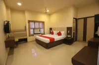 Sivamurugan Hotels Hotels near Star Aquarium