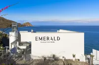 Emerald Boutique Hotel Hôtels à proximité de : Spiaggia Torre Conca