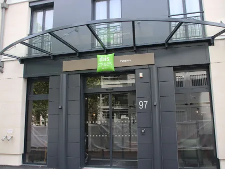 Ibis Styles Puteaux Paris la Défense