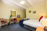 Sky Rider Motor Inn فنادق في كاتومبا