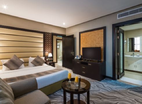 Naviti Warwick Al Khobar