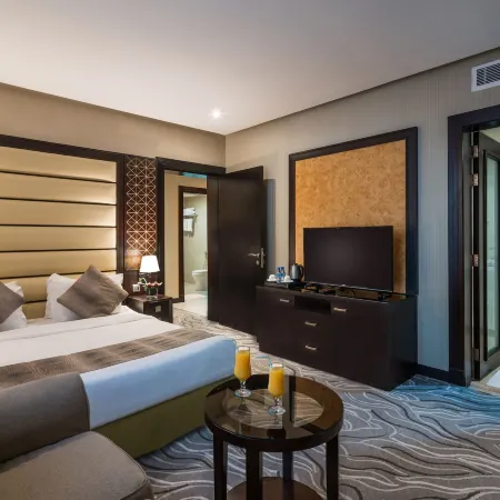 Naviti Warwick Al Khobar