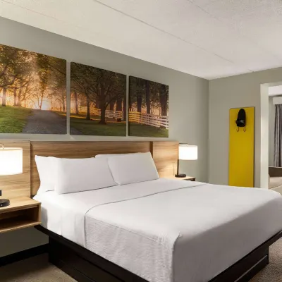 Days Inn & Suites by Wyndham Lancaster Amish Country Các khách sạn gần Nhà thi đấu đa năng Kitakyushu Media Dome