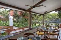Mandrem Beach Resort, A Member of Radisson Individuals - breakfast