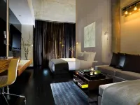 Sixty Les Hotels in Lower East Side