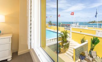 Caravelle Hotel