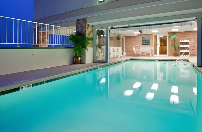 Holiday Inn & Suites Overland Park-Conv CTR by IHG photo 2