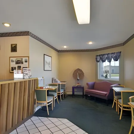 Howard Johnson by Wyndham Lenox