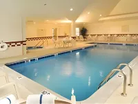 Residence Inn Holland - Pools