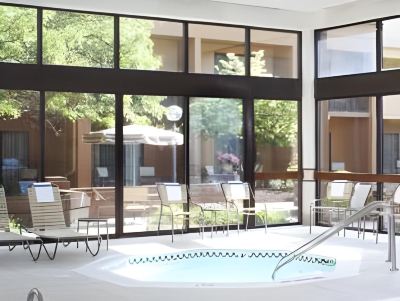 スパ・大浴場 コートヤード バイ マリオット デトロイト ディアボーンの写真