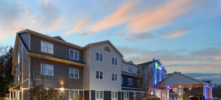 Holiday Inn Express & Suites FREEPORT - BRUNSWICK AREA by IHG Отели в г. Камберленд