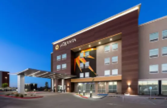 La Quinta Inn & Suites by Wyndham El Paso East Loop-375