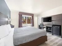 Econo Lodge Inn & Suites Heavenly Village Area Hotels near El Dorado Beach