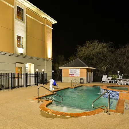 Sleep Inn & Suites University