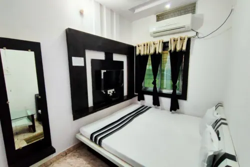 Goroomgo Hotel SONI Madhya Pradesh Hotels in Betul