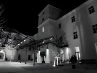 Hotel Altes Kloster - AK Tagungshotel Hainburg GmbH Hotels in 