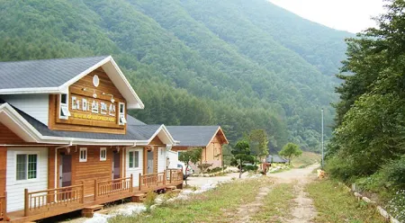 Jinan Demi Sam Pension Отели в г. Чинан
