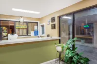 Super 8 by Wyndham Mason City Hotels in Mason City