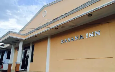 Basana Inn Отели рядом с Международный аэропорт имени Франса Каисиепо
