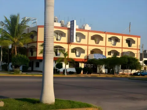 Hotel Las Fuentes