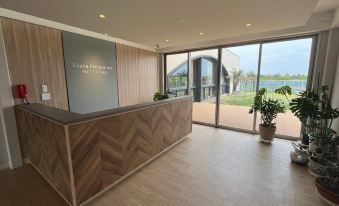 Luana Hasunuma Hotel&Cafe