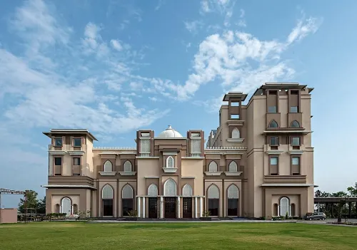 Geeta Sarovar Portico, Panipat Hotel a Distretto di Panipat