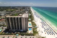 The Oyster by Brightwild-Beachfront Condo Các khách sạn ở Destin