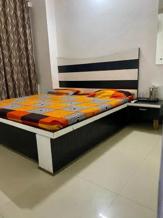 Sai Guest House Отели в г. Патханкот