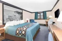 Super 8 by Wyndham Duluth Hotels in Proctor