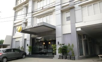 3. Atria In..