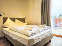 Home Holzwurm Hotels in Kappl
