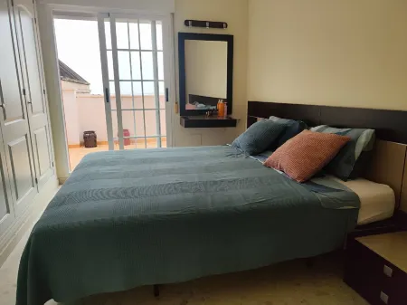 Seaside Retreat in Aguadulce with Ocean Views Отели рядом с достопримечательностью «Aquarium Costa De Almeria»