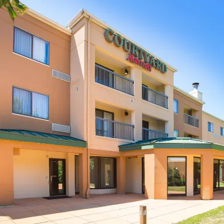 Courtyard Boston Westborough Отели в г. Вестборо