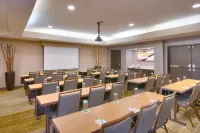 俄克拉何馬城西北萬怡飯店 - 酒吧