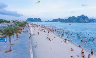 Apartment in Cam Pha city with amazing ocean view