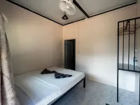 Chomjan Hostel