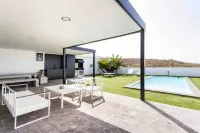 Tulio II family villa heated pool - Homestays
