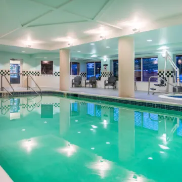 Hampton Inn Clifton Park Отели в г. Клифтон Парк