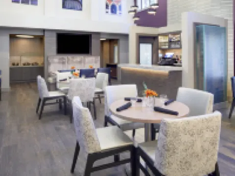 DoubleTree by Hilton Hotel Atlanta-Alpharetta Hotels in Alpharetta
