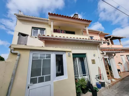 Sun And Ocean House with 2 bathrooms Отели рядом с достопримечательностью «Монастырь в Алкобасе»