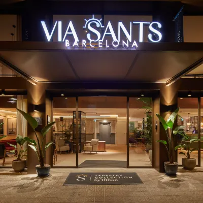 Via Sants Hotel Barcelona, Tapestry Collection by Hilton Hotel dekat Stasiun Metro Badal