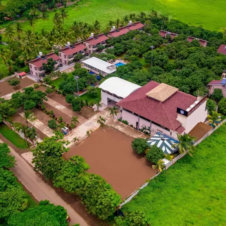 Freesia Resort by Express Inn
