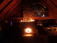 Perfect cozy cabin w/ tree house on 3 acres of woods near skiing, hiking & DWG