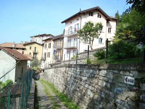 Dream view - Spacious apartment with large garden Hotels in Lezzeno