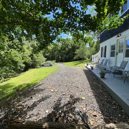 Beautiful historic 1916 Farmhouse and Country Home in the Blue Ridge Mountains