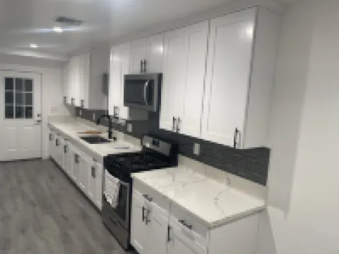 3-bedroom farm stay just 13 minutes from Santa Anita Park โรงแรมในอาซูซ่า