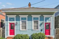 Historic NOLA Home between Magazine and Tchoupitoulas Pet Friendly Hotels in Garden District