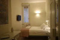 Irene's Home The Retreat is a modern and refined vacation home in Testaccio Hotellit kohteessa Rione XX Testaccio